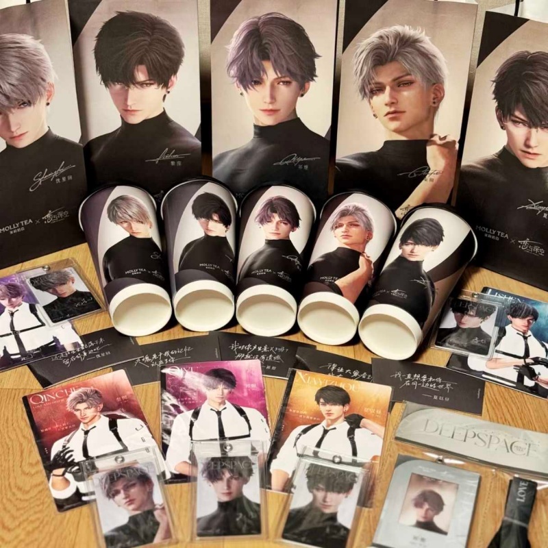 Card Penny Sleeve - Co-branded Love And Deepspace Merch Sylus
